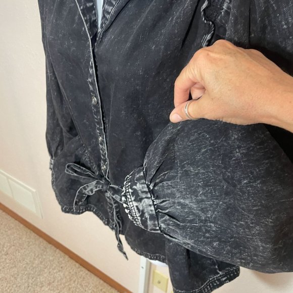 Free People Washed Black Jean Jacket - Picture 7 of 13